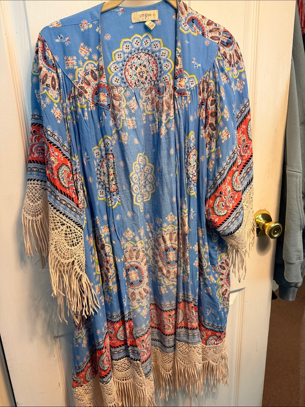 Umgee Blue Paisley Medallion Fringe Kimono